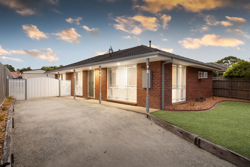 Photo - 34 Duncan Drive, Pakenham VIC 3810 - Image 3