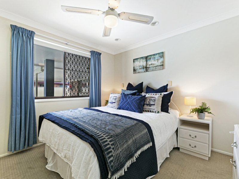 Photo - 34 Dunlin Drive, Burleigh Waters QLD 4220 - Image 16