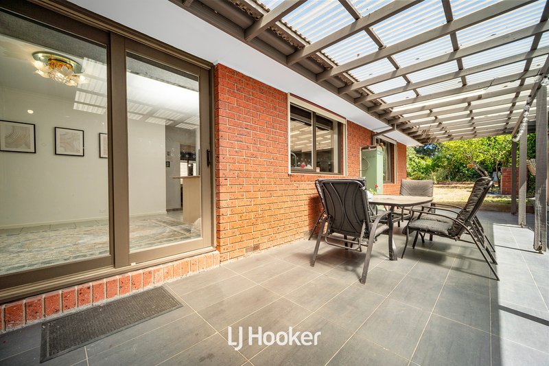 Photo - 34 Edeys Run, Hampton Park VIC 3976 - Image 12
