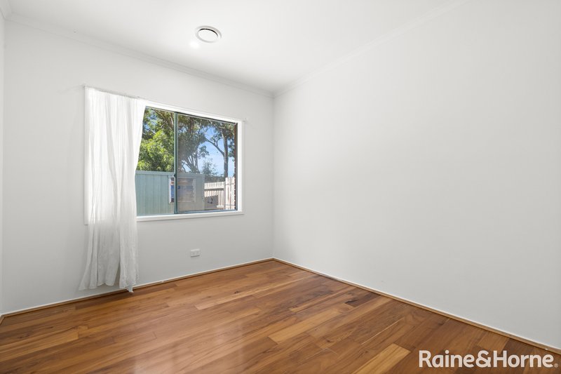 Photo - 34 Edgecombe Way, Roxburgh Park VIC 3064 - Image 13