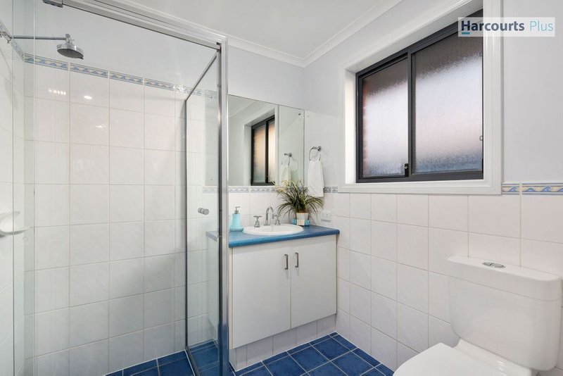 Photo - 34 Elizabeth Crescent, Hallett Cove SA 5158 - Image 9