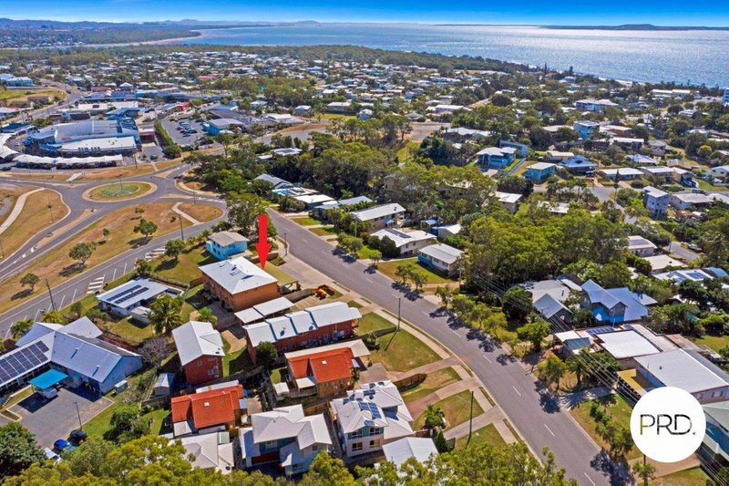 Photo - 3/4 Elizabeth Street, Tannum Sands QLD 4680 - Image 1