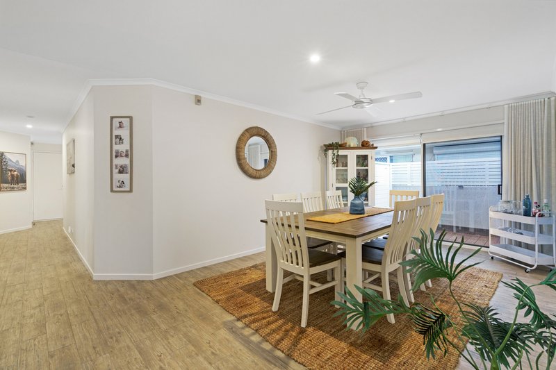 Photo - 34 Emerton Crescent, Robina QLD 4226 - Image 8