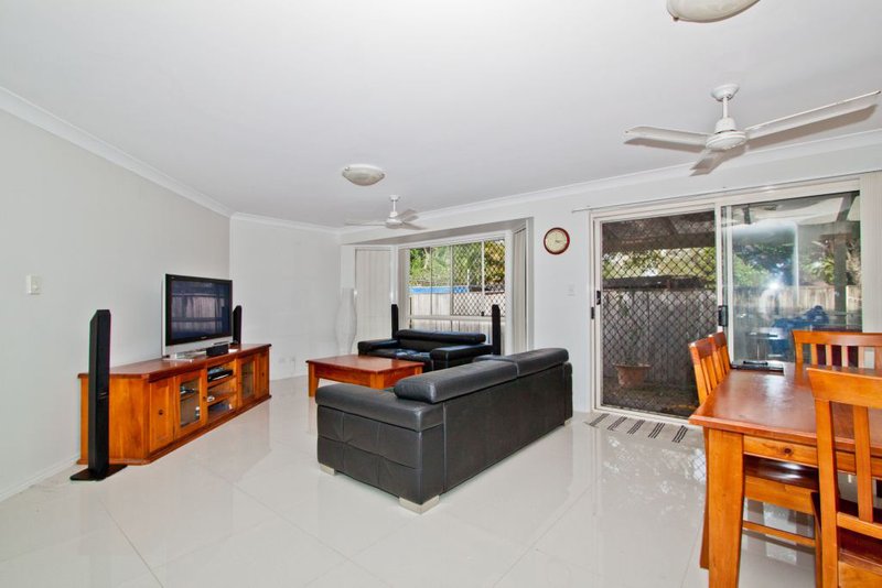 Photo - 34 Erncroft Place, Rocklea QLD 4106 - Image 2