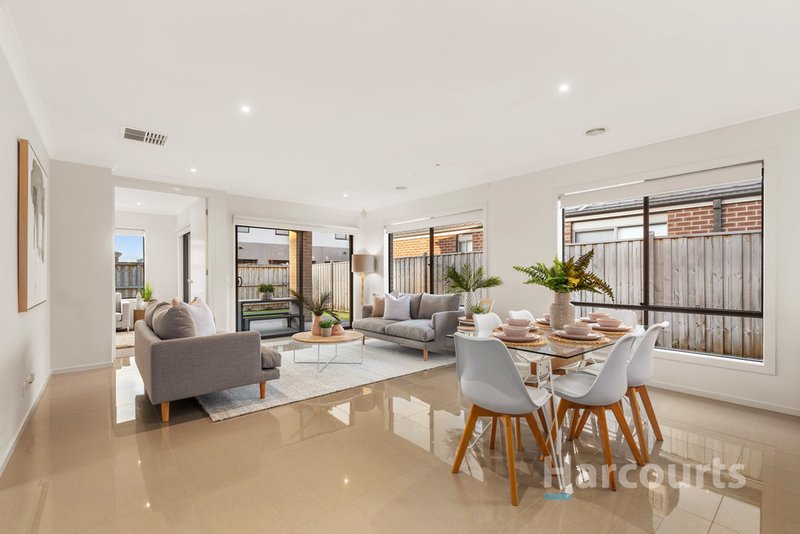 Photo - 34 Everglades Street, Lyndhurst VIC 3975 - Image 5