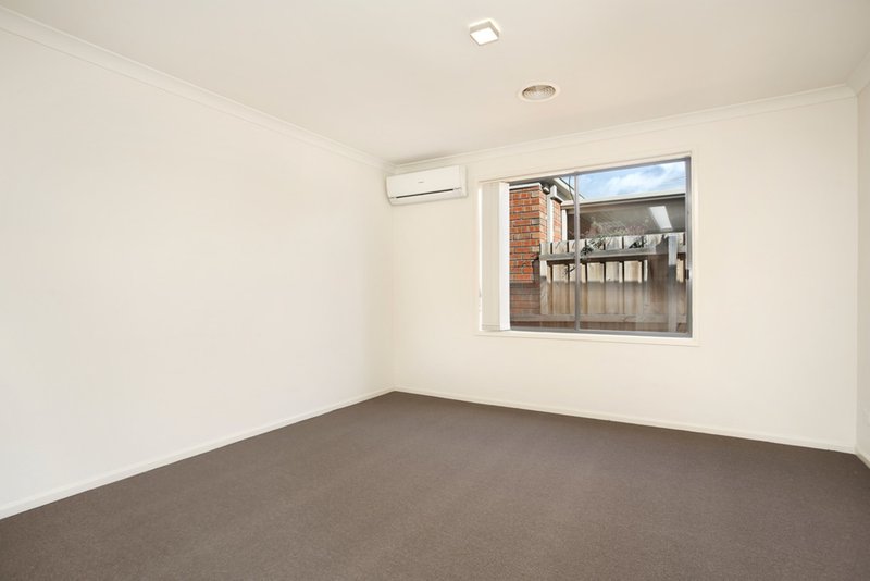 Photo - 34 Fairhaven Blvd , Melton West VIC 3337 - Image 6