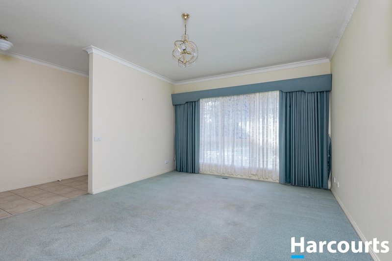 Photo - 34 Farview Drive, Rowville VIC 3178 - Image 2