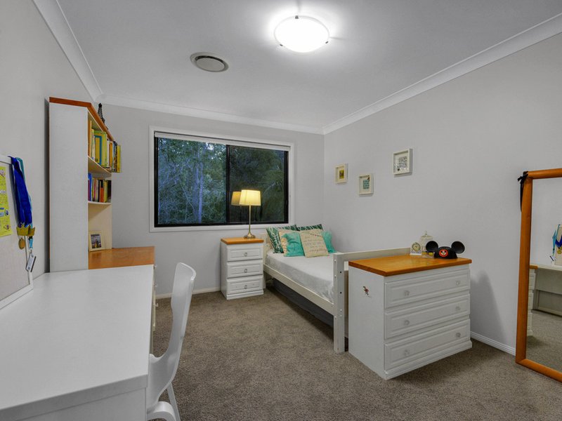 Photo - 34 Fiddlewood Place, Bridgeman Downs QLD 4035 - Image 18