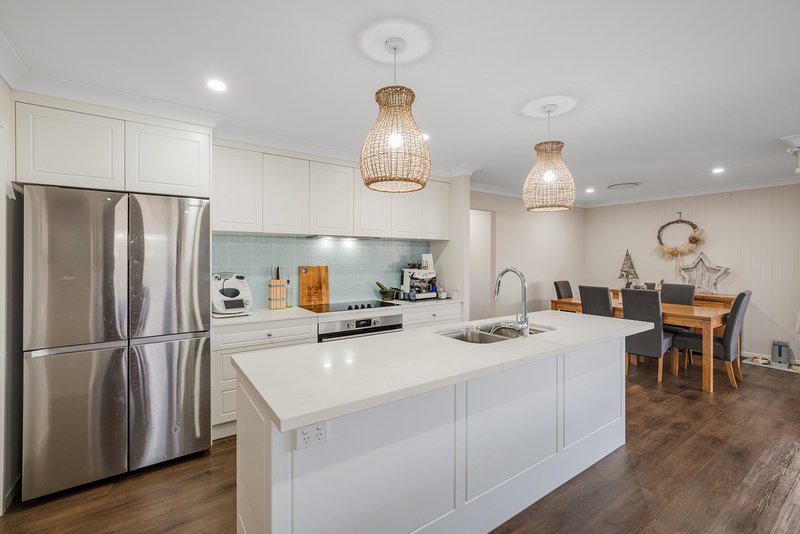 Photo - 34 Flint Street, Bray Park QLD 4500 - Image 2