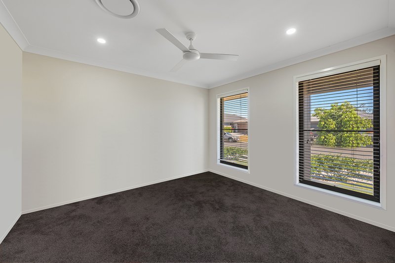 Photo - 34 Flint Street, Bray Park QLD 4500 - Image 8