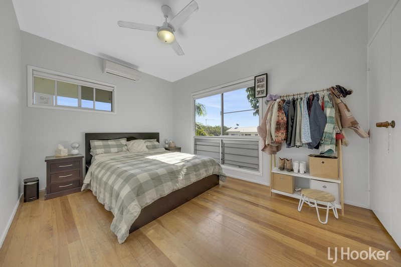 Photo - 34 Flounder Crescent, Toolooa QLD 4680 - Image 8