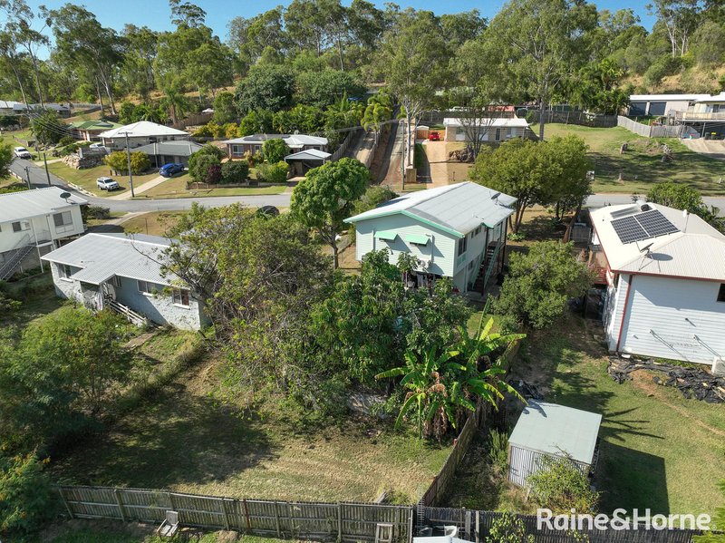 Photo - 34 Flounder Crescent, Toolooa QLD 4680 - Image 13