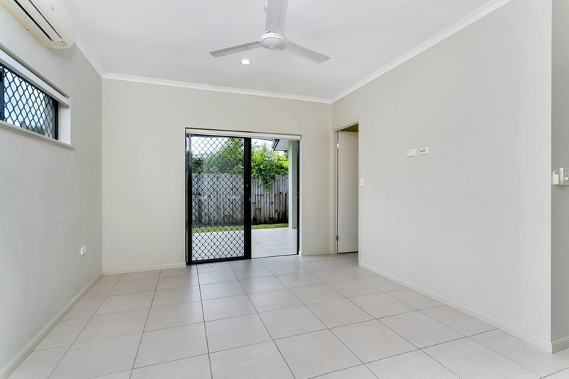 Photo - 34 Fossilbrook Bend, Trinity Park QLD 4879 - Image 7