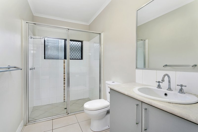 Photo - 34 Fossilbrook Bend, Trinity Park QLD 4879 - Image 9