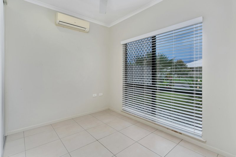 Photo - 34 Fossilbrook Bend, Trinity Park QLD 4879 - Image 10