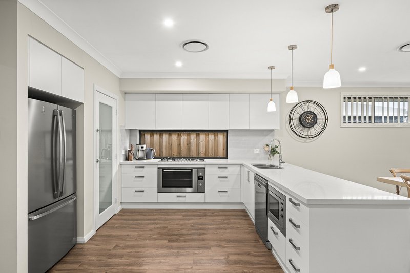Photo - 34 Foxall Street (Grantham Farm) , Riverstone NSW 2765 - Image 4