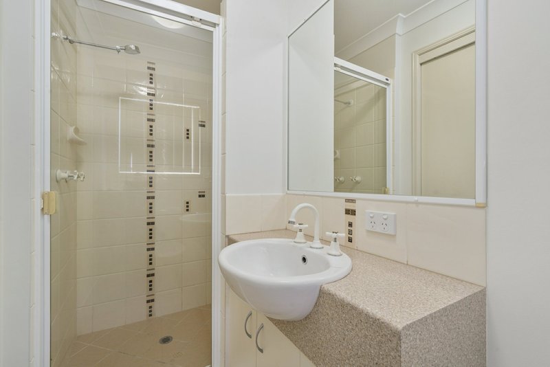 Photo - 34 Gallipoli Court, Caboolture South QLD 4510 - Image 4