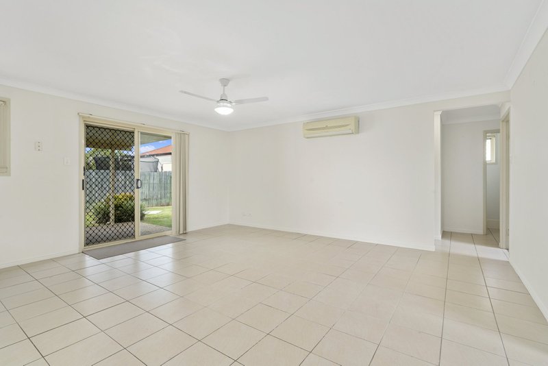 Photo - 34 Gallipoli Court, Caboolture South QLD 4510 - Image 6