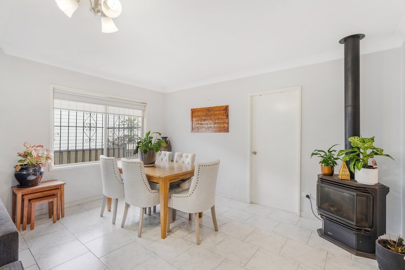 Photo - 34 Galloway Street, Busby NSW 2168 - Image 3