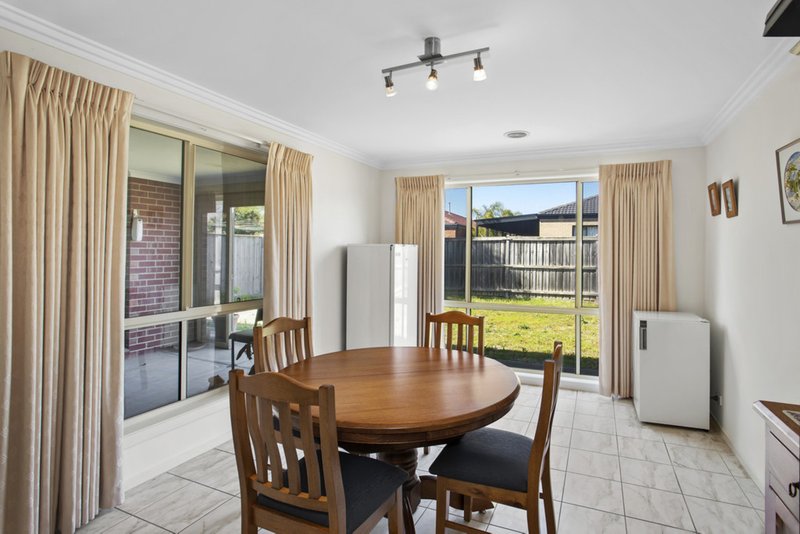 Photo - 34 Garden Road, Doreen VIC 3754 - Image 5