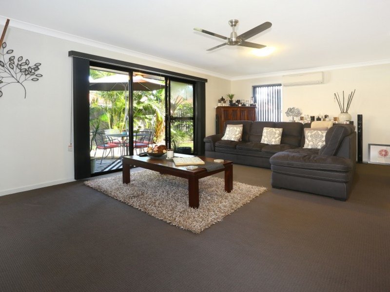 Photo - 34 Gardendale Crescent, Burleigh Waters QLD 4220 - Image 19