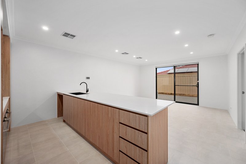 Photo - 34 Gerygone Loop, East Cannington WA 6107 - Image 5