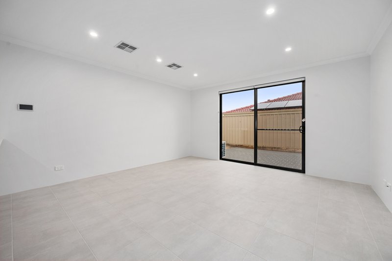 Photo - 34 Gerygone Loop, East Cannington WA 6107 - Image 9