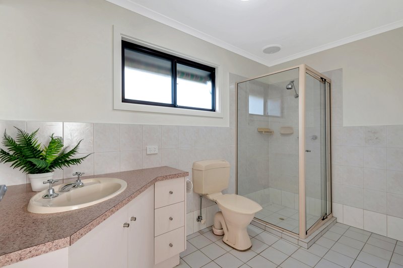 Photo - 34 Golflands View, Morphett Vale SA 5162 - Image 9