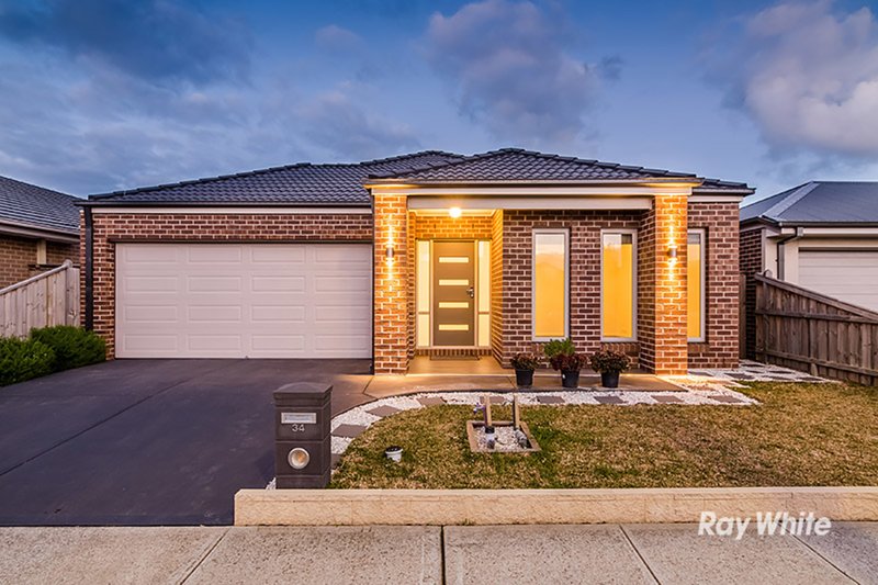 34 Goulburn Street, Cranbourne East VIC 3977