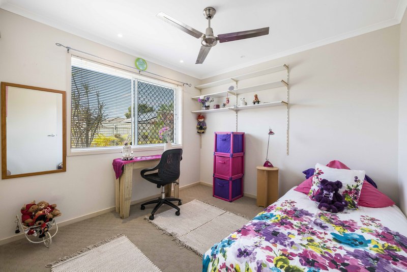 Photo - 34 Grampion Drive, Caloundra West QLD 4551 - Image 9