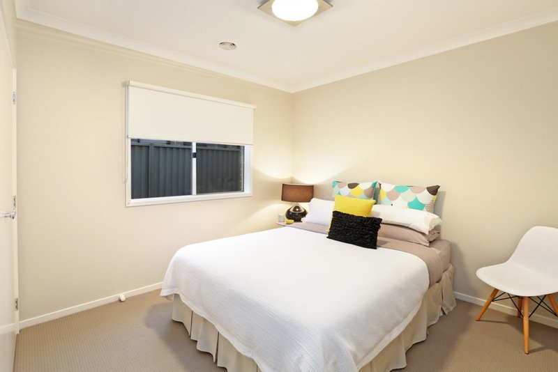 Photo - 34 Grand Lakes Way, Lara VIC 3212 - Image 11