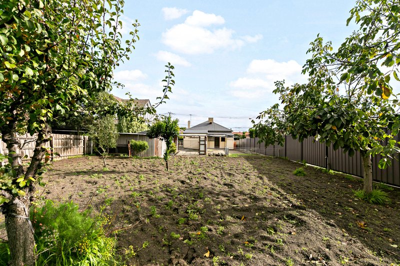 Photo - 34 Grandview Road, Preston VIC 3072 - Image 15