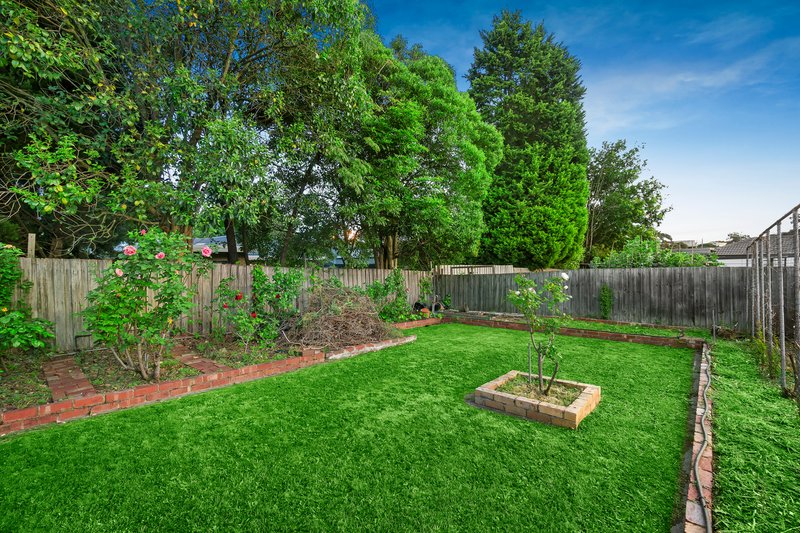 Photo - 34 Greenock Crescent, Wantirna VIC 3152 - Image 8