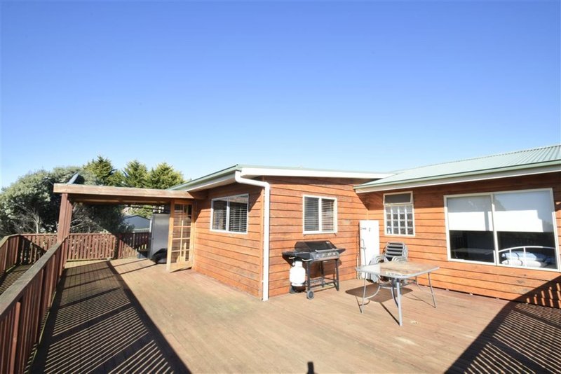 Photo - 34 Grigg St , Deloraine TAS 7304 - Image 12