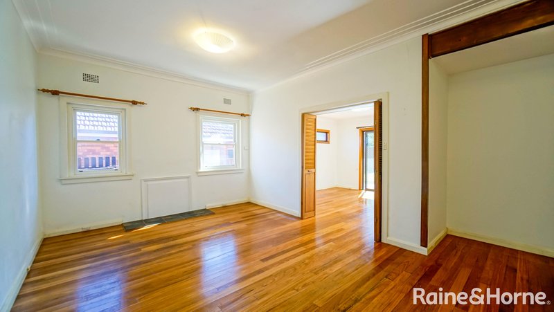 Photo - 34 Grove Avenue, Penshurst NSW 2222 - Image 5