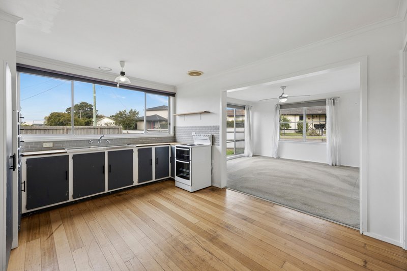 Photo - 34 Gunner Street, Camperdown VIC 3260 - Image 3