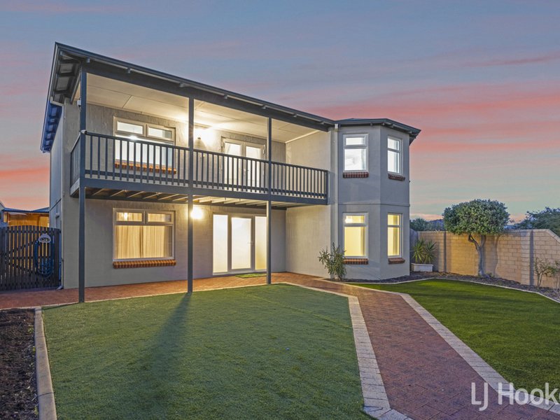 Photo - 34 Halmstad Circle, Mindarie WA 6030 - Image 1