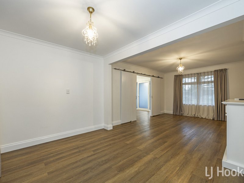 Photo - 34 Halmstad Circle, Mindarie WA 6030 - Image 7
