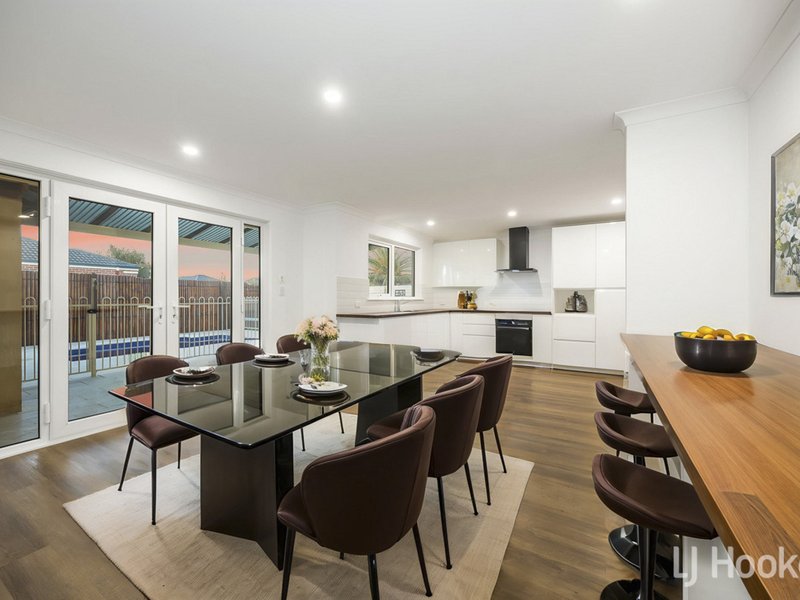 Photo - 34 Halmstad Circle, Mindarie WA 6030 - Image 13