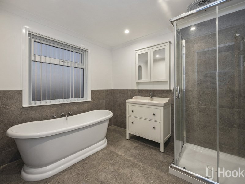 Photo - 34 Halmstad Circle, Mindarie WA 6030 - Image 25
