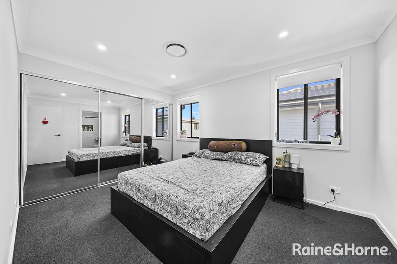 Photo - 34 Hannah Morris Street, Marsden Park NSW 2765 - Image 5