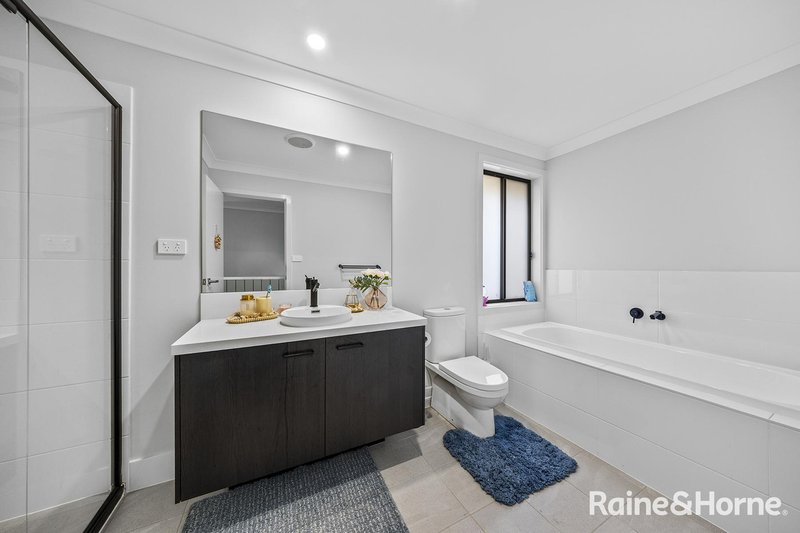 Photo - 34 Hannah Morris Street, Marsden Park NSW 2765 - Image 7