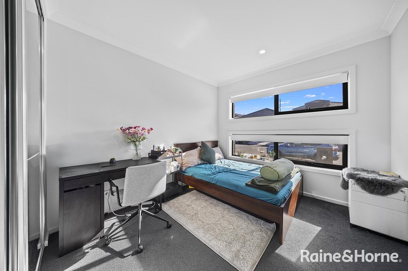 Photo - 34 Hannah Morris Street, Marsden Park NSW 2765 - Image 9