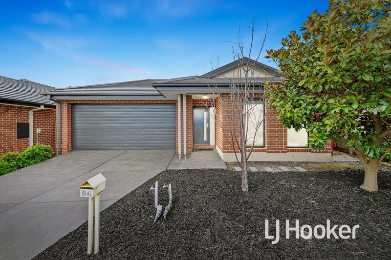 34 Hartland Drive, Cranbourne North VIC 3977