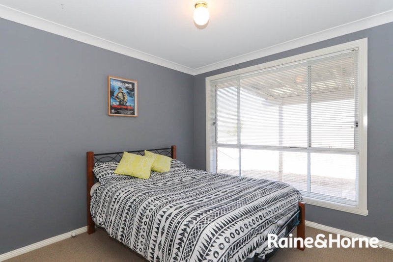 Photo - 34 Hassall Grove, Kelso NSW 2795 - Image 10