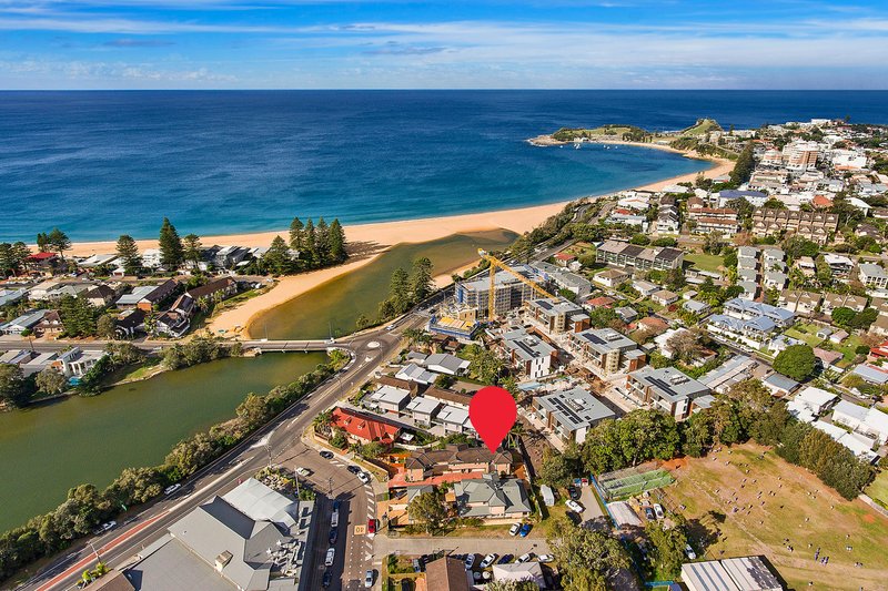 Photo - 3/4 Havenview Road, Terrigal NSW 2260 - Image 1