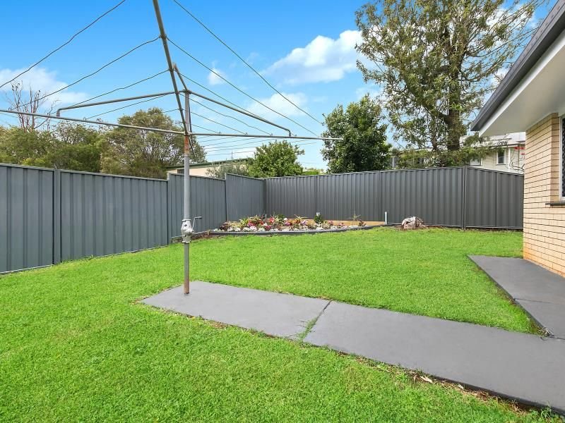 Photo - 34 Helen Street, Harristown QLD 4350 - Image 12