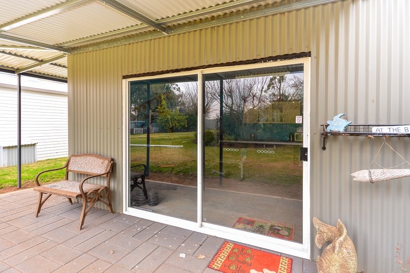 Photo - 34 Henry Lawson Drive, Leeton NSW 2705 - Image 25