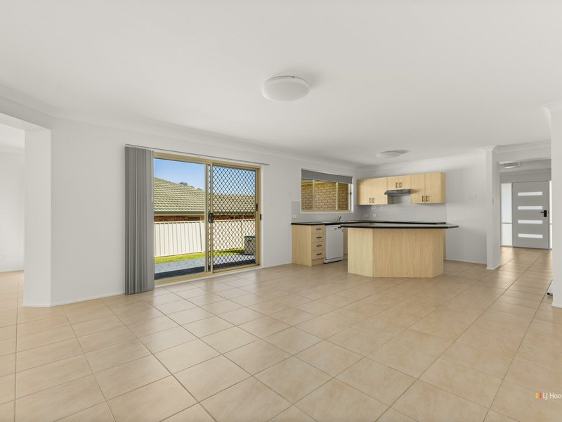 Photo - 34 Hewitt Avenue, Sanctuary Point NSW 2540 - Image 6