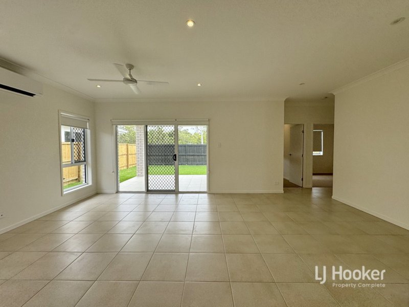 Photo - 34 Hexham Street, Yarrabilba QLD 4207 - Image 4